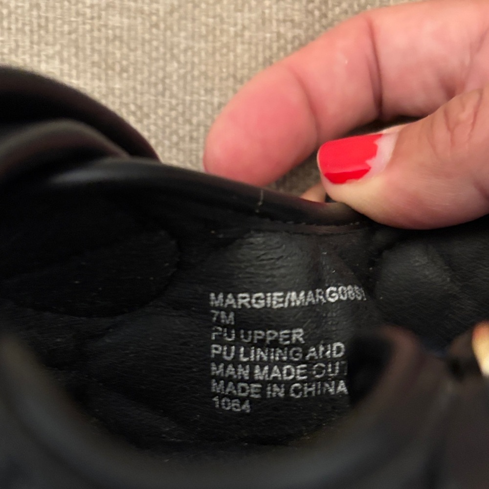 Steve Madden Quilted  Sandals - Picture 6 of 6